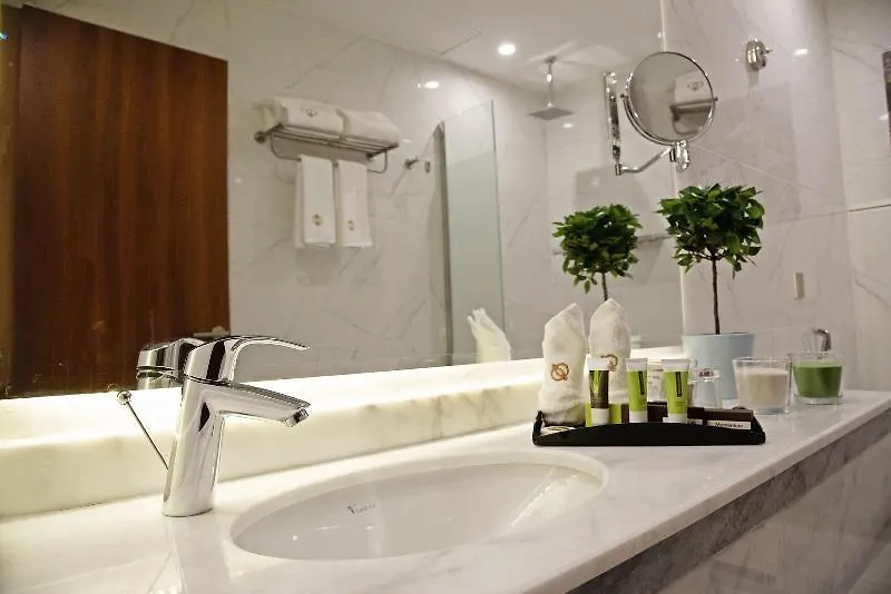 Emerald Hotel Jeddah 4*,
